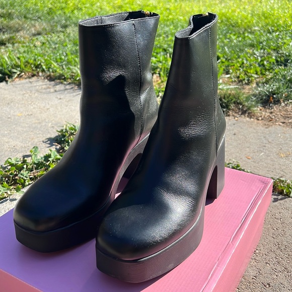Intentionally Blank Drue Platform Boot - Picture 1 of 5